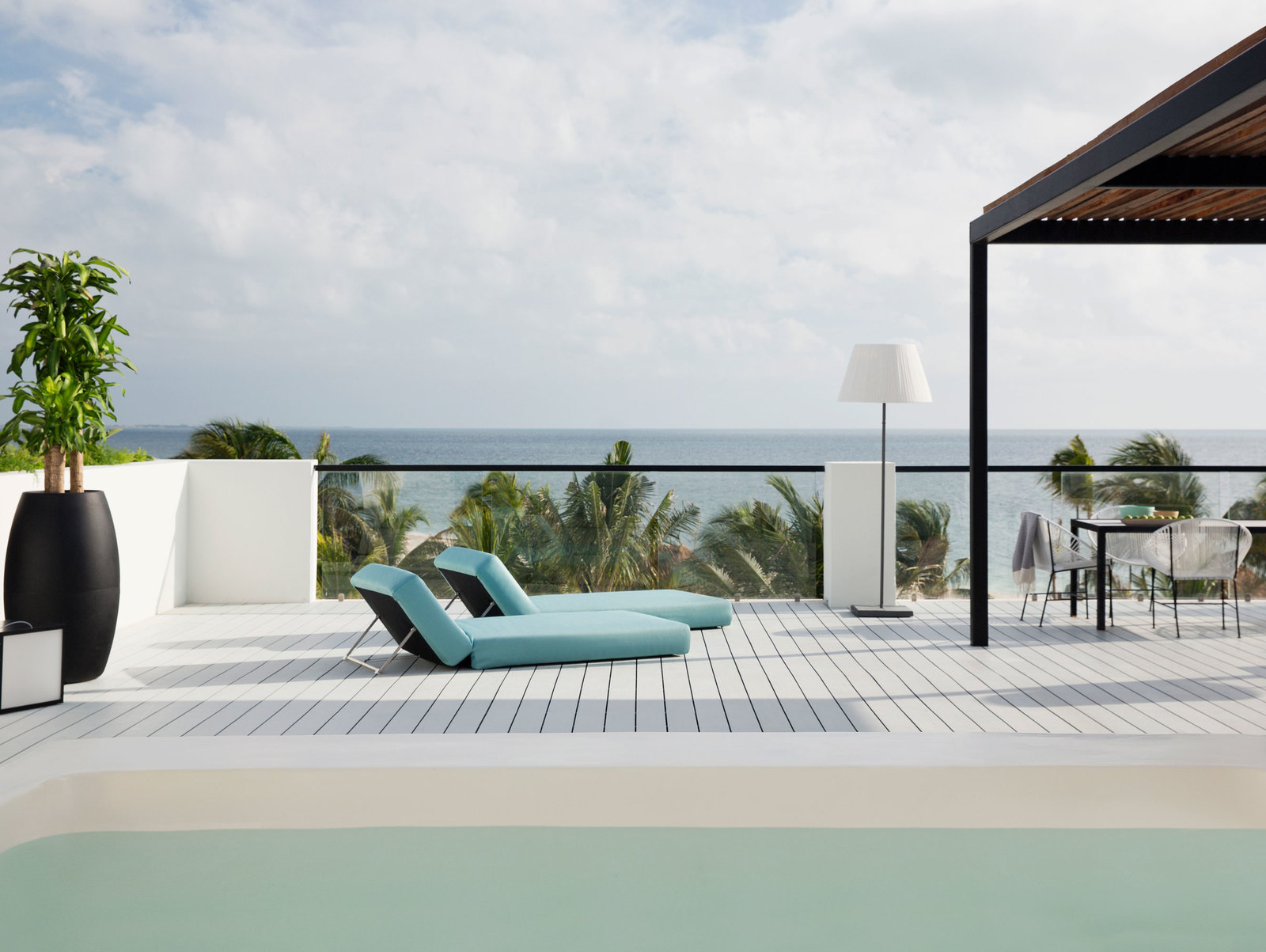 Romantic Suites With Private Pools